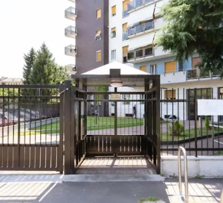 Monolocale industrial-chic di fronte a San Siro * Milano